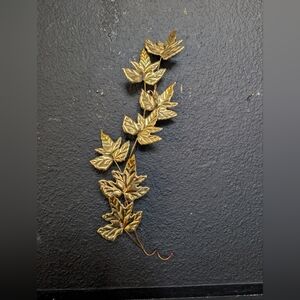 Vintage Dainty Single MCM Metal Leaf Stem Wall Hanging Decor Gold Copper Tone
